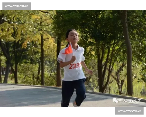 奔跑的童年逐梦的步伐孩子参加马拉松比赛的成长感言